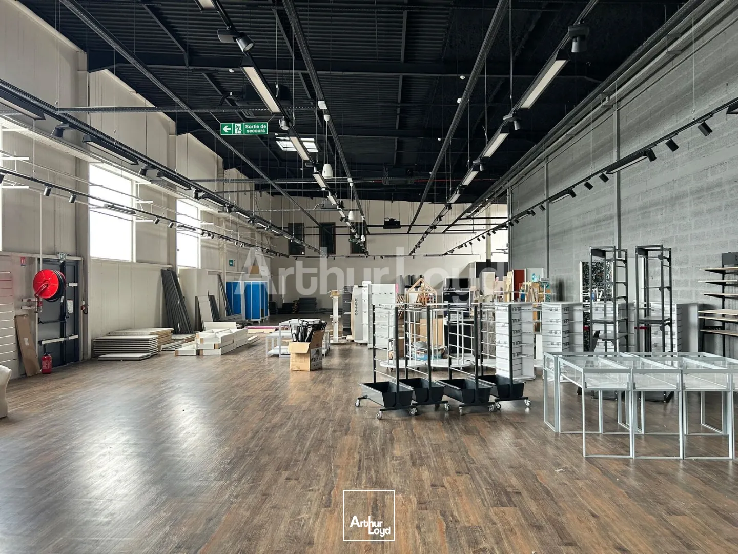Locaux commerciaux - Location - CAPINGHEM - 59160 - 420-840 - 7891881