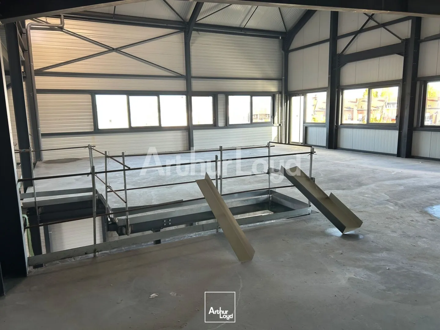 Locaux d'activité & Entrepôts - Location - TOURCOING - 59200 - 360-2571 - 7891905