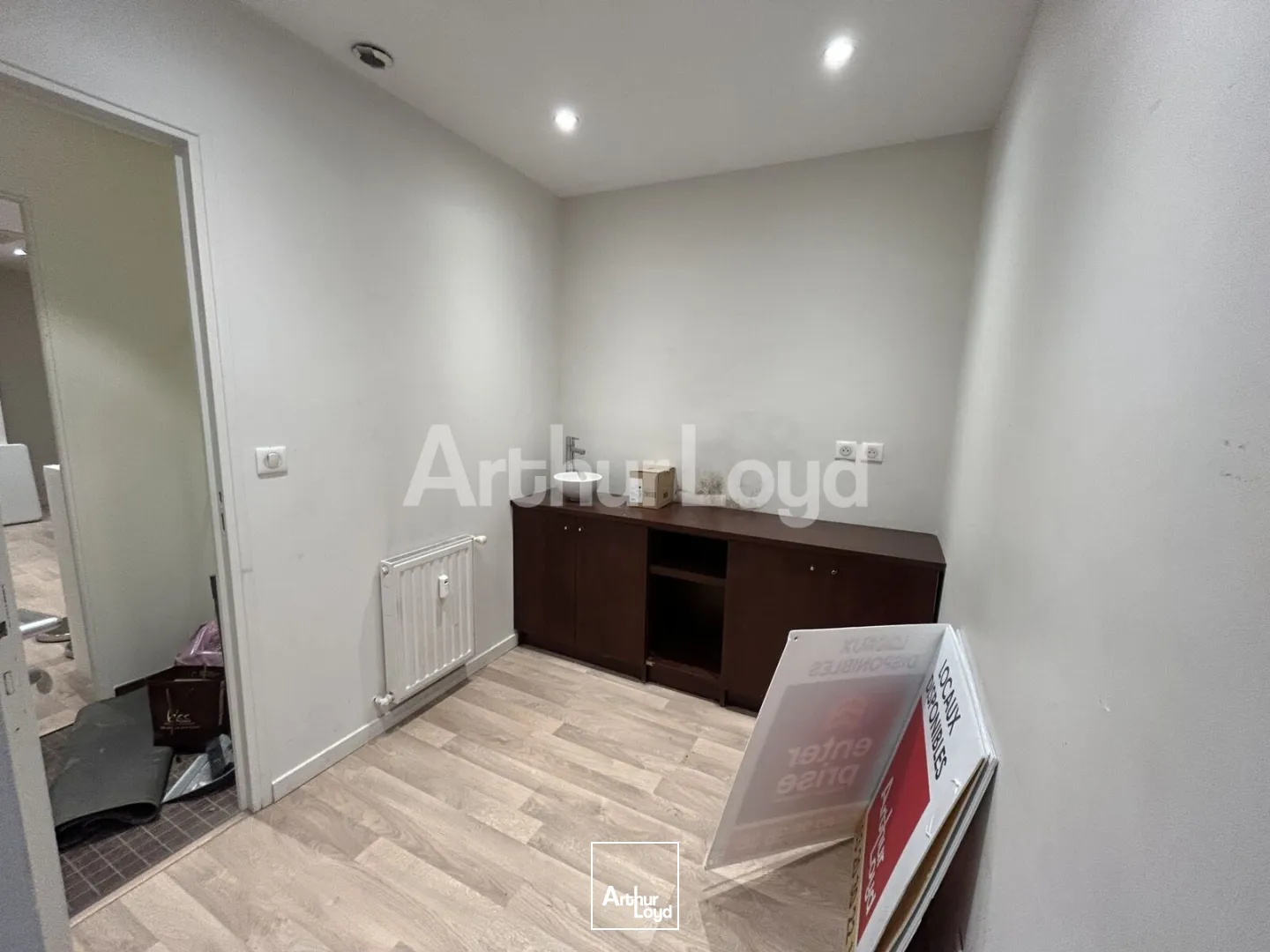 Locaux commerciaux - Location - LILLE - 59000 - 140-140 - 7891943