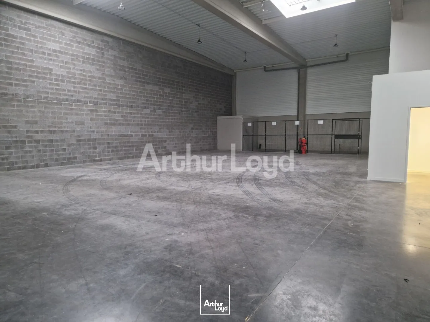Locaux d'activité & Entrepôts - Location - AVELIN - 59710 - 684-684 - 7892015
