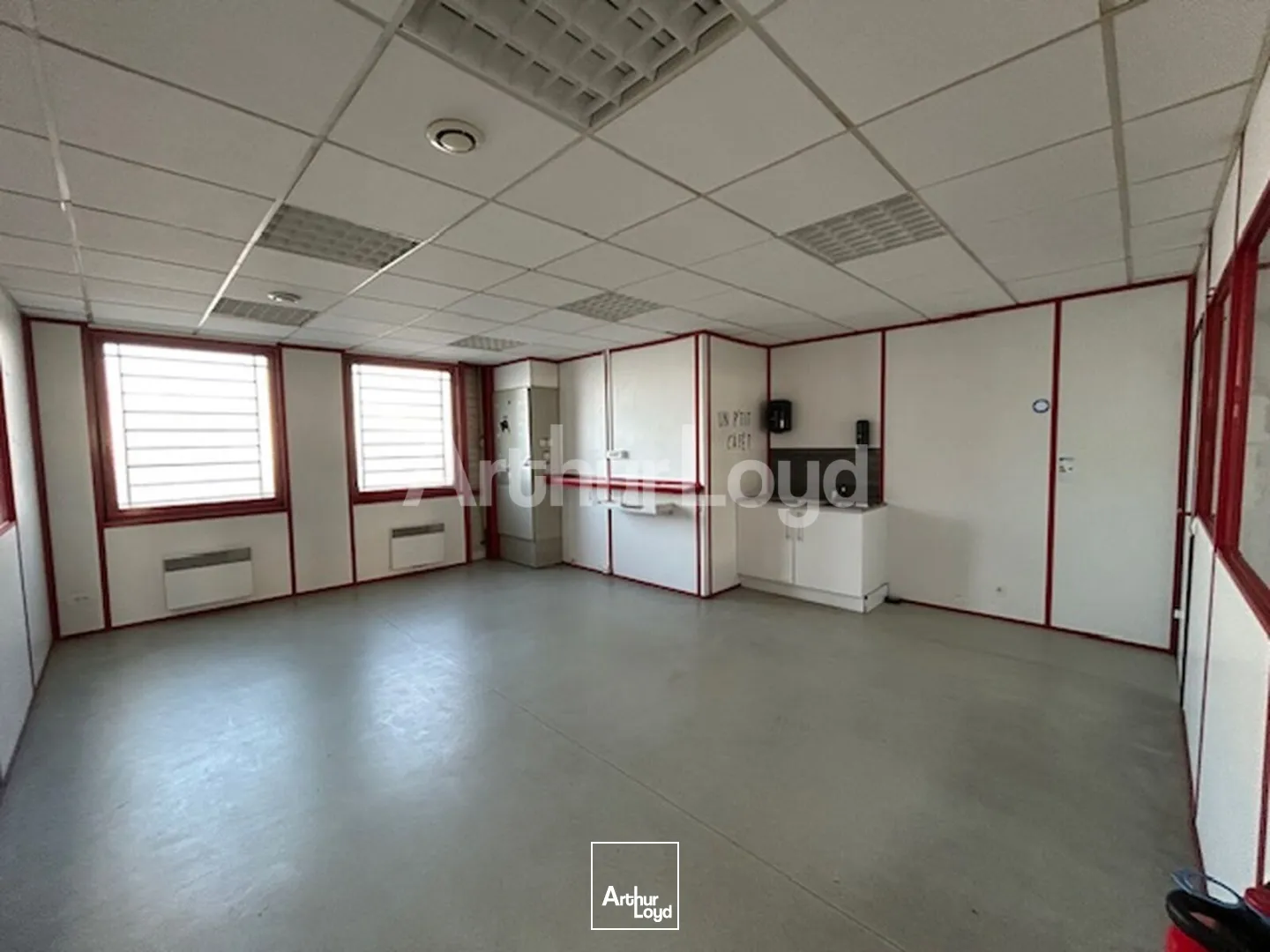 Locaux d'activité & Entrepôts - Location - PETITE FORET - 59494 - 1384-1384 - 7892063