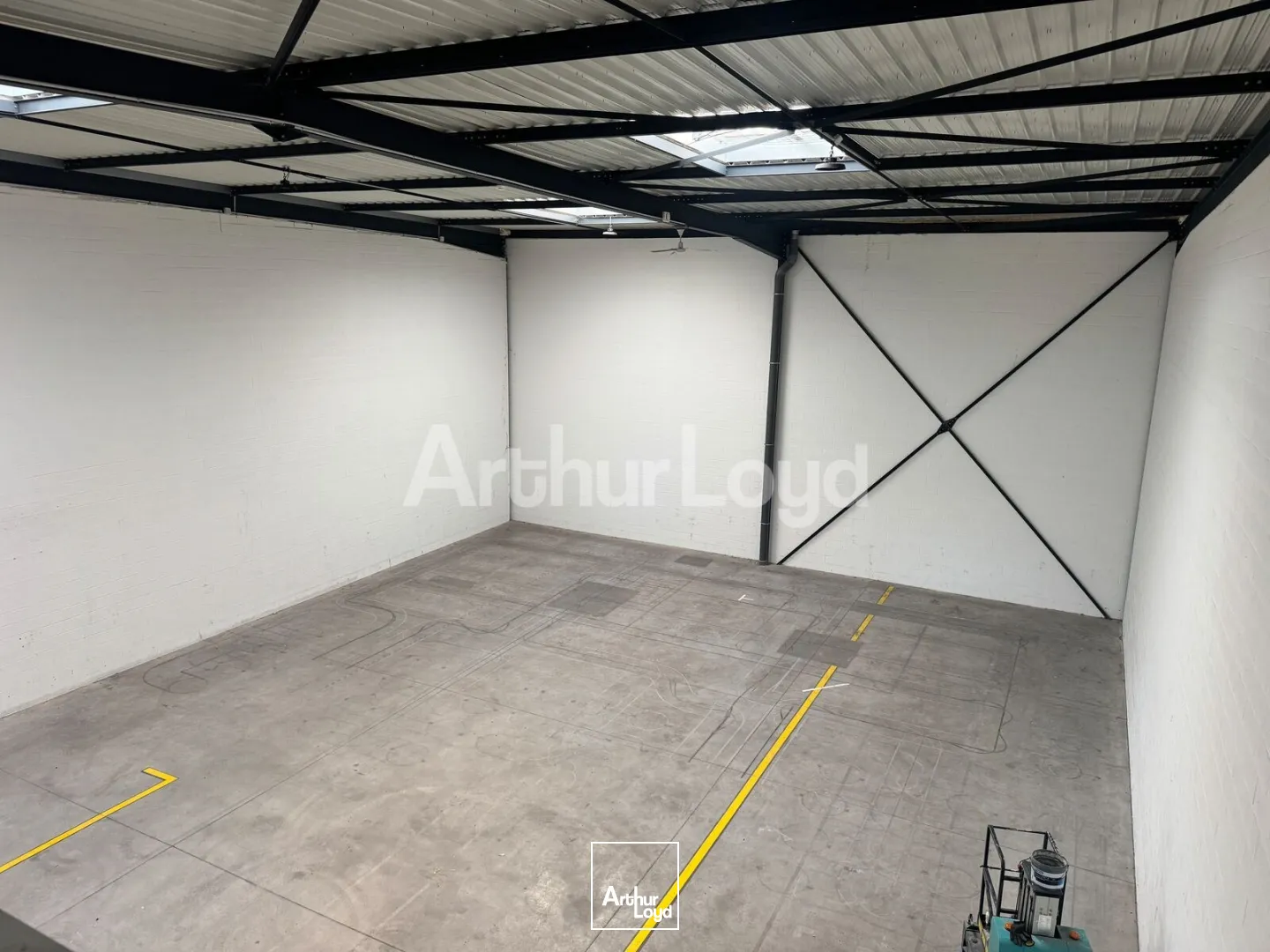 Locaux d'activité & Entrepôts - Location - CROIX - 59170 - 599-2179 - 7892112