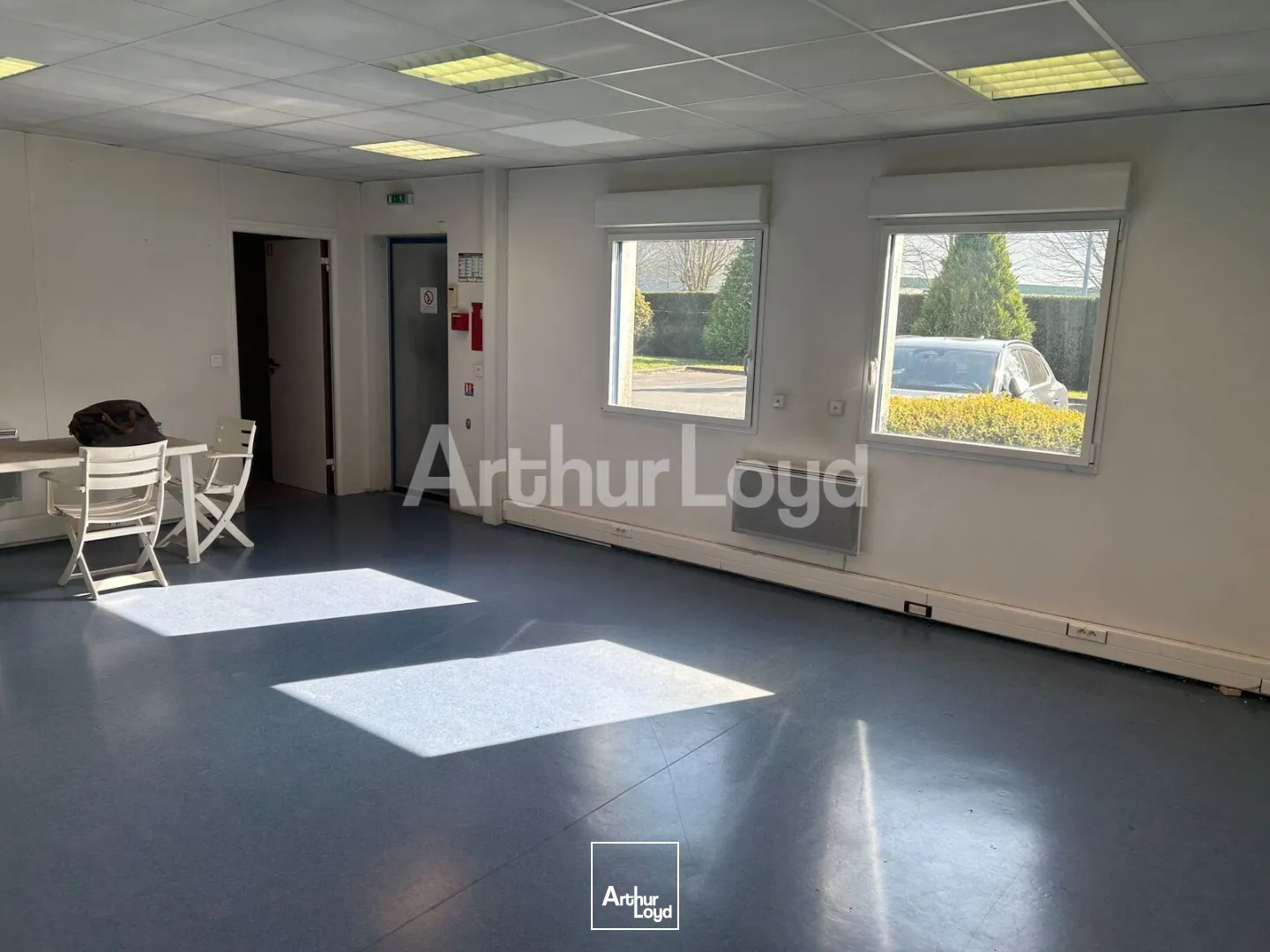 Locaux d'activité & Entrepôts - Location - SECLIN - 59113 - 384-384 - 7892115