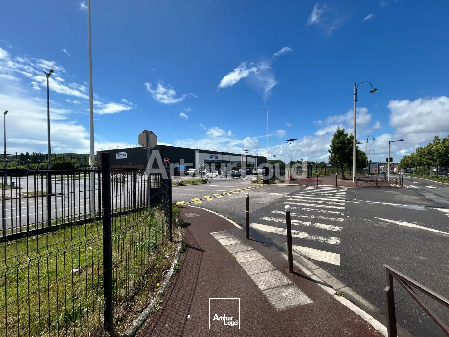Locaux commerciaux - Location - MONTIGNY EN GOHELLE - 62640 - 500-1600 - 7892126
