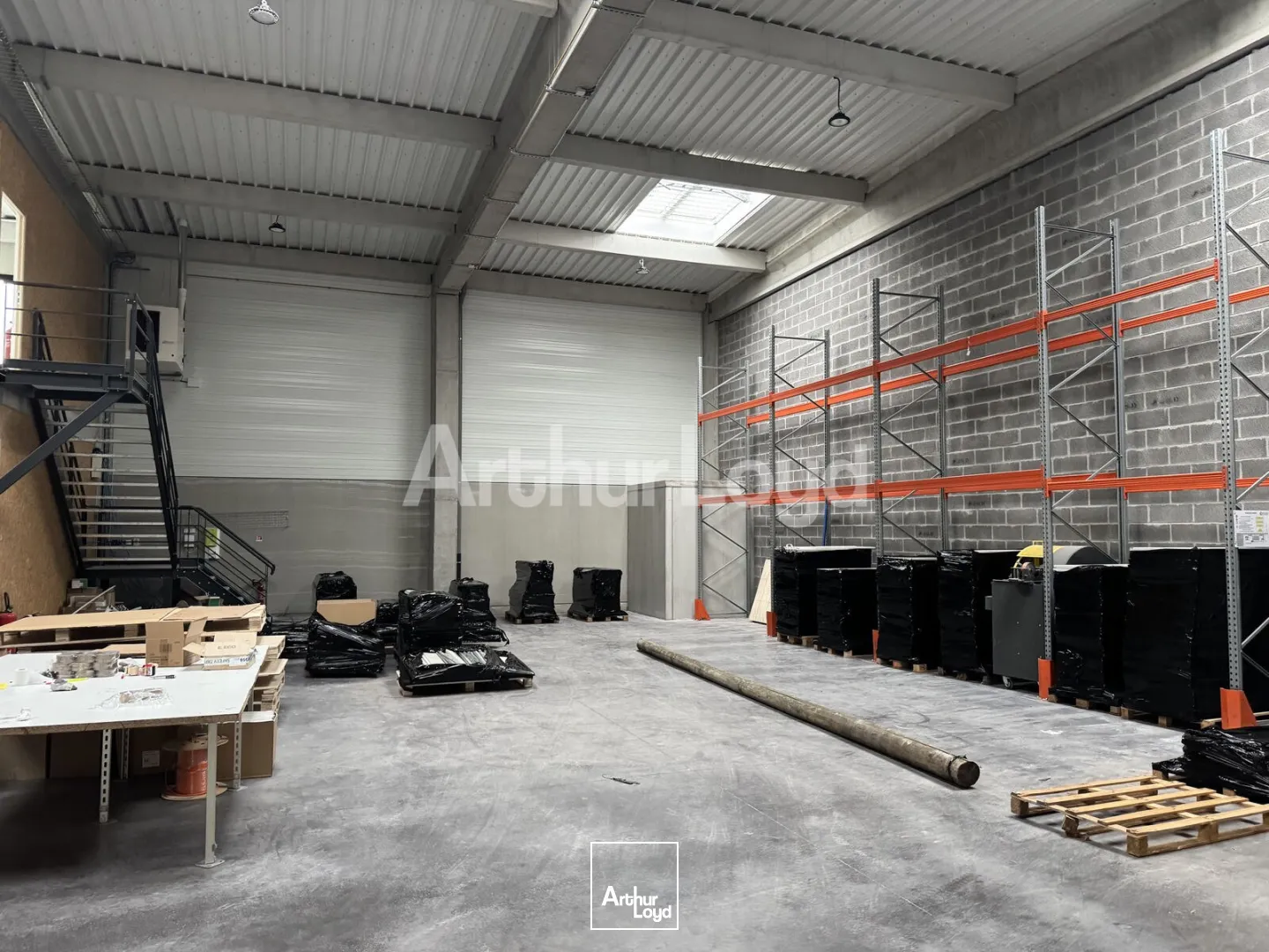 Locaux d'activité & Entrepôts - Location - AVELIN - 59710 - 537-1289 - 7892166