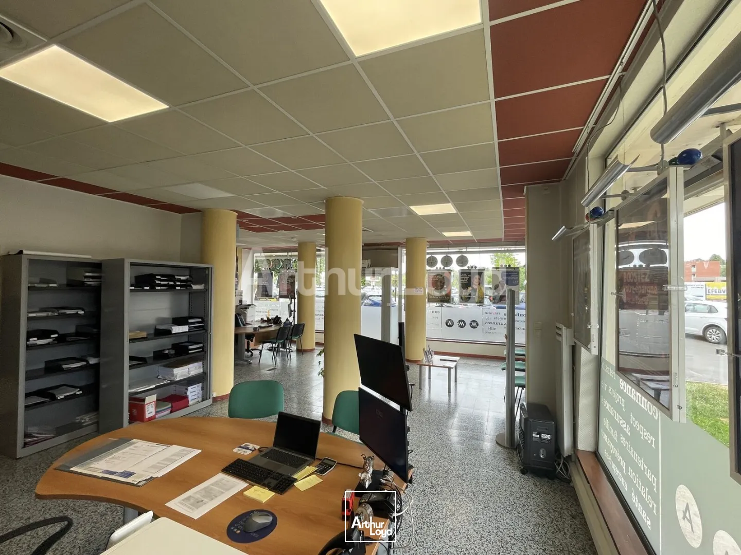 Locaux commerciaux - Location - MAUBEUGE - 59600 - 135-135 - 7892906