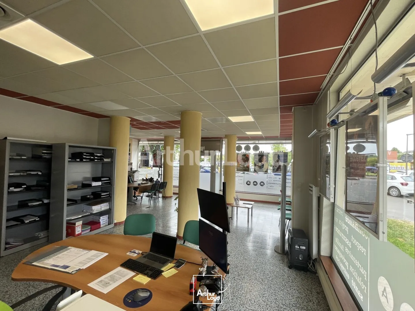 Locaux commerciaux - Location - MAUBEUGE - 59600 - 135-135 - 7892907