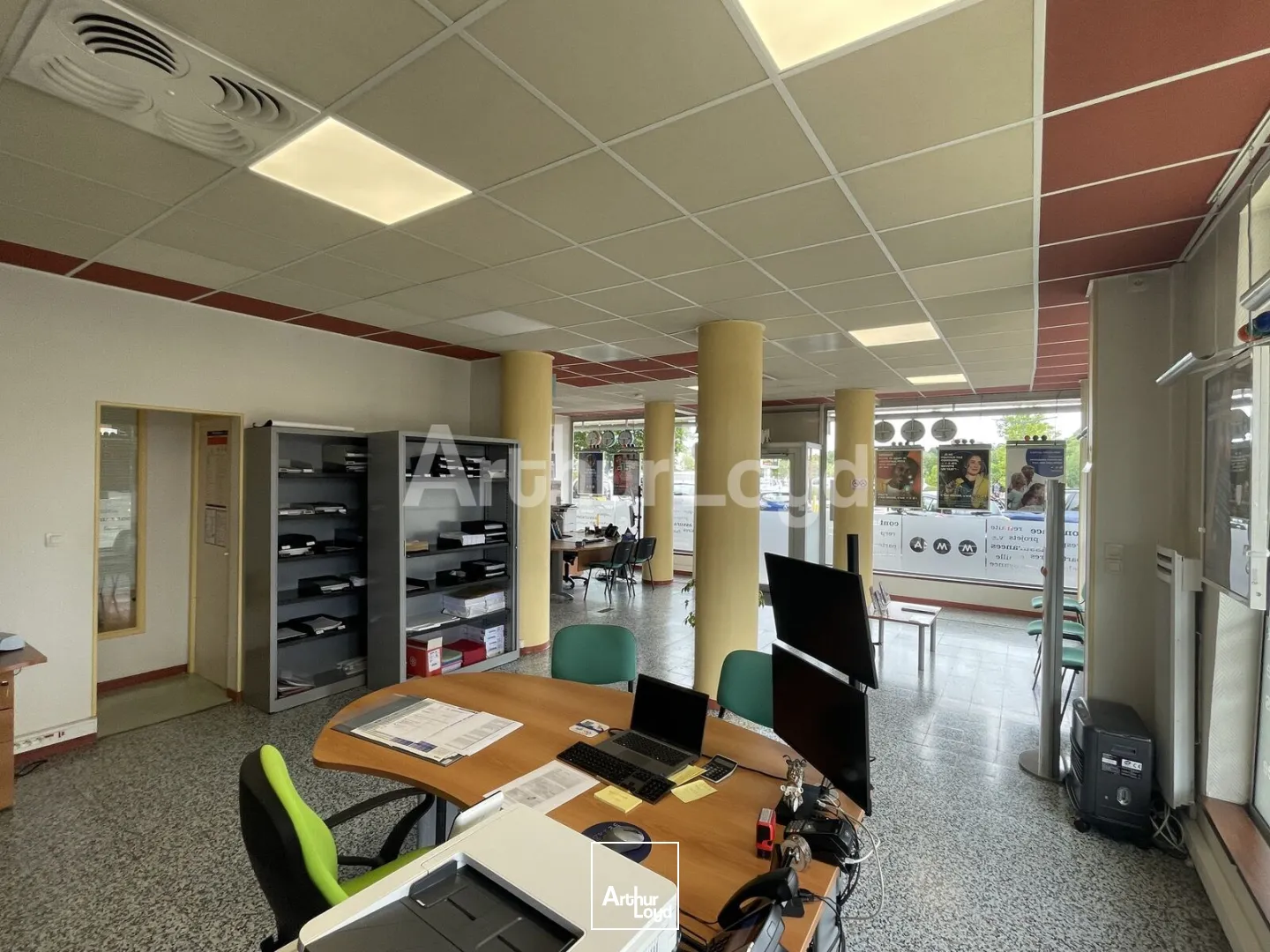 Locaux commerciaux - Location - MAUBEUGE - 59600 - 135-135 - 7892908