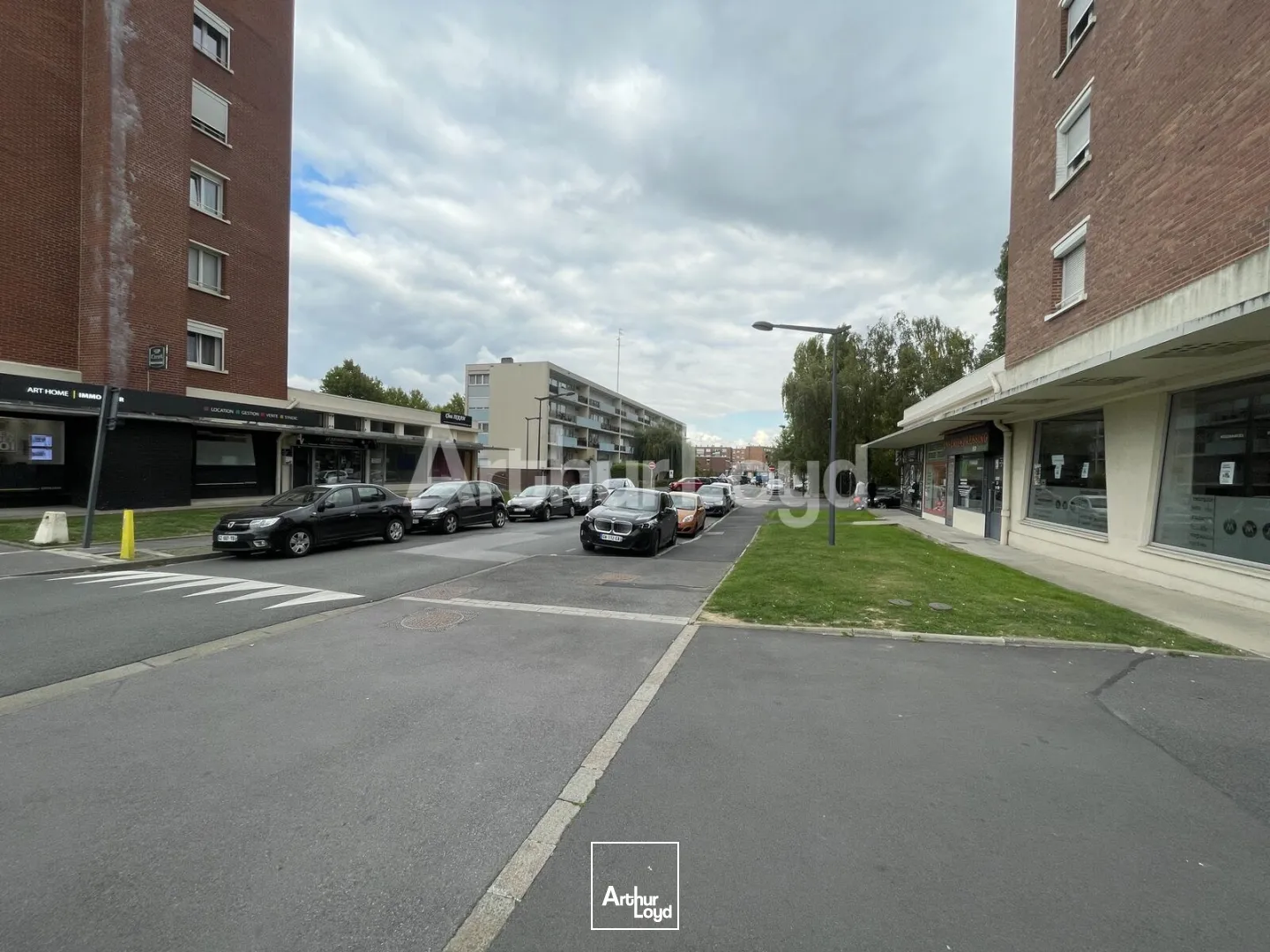 Locaux commerciaux - Location - MAUBEUGE - 59600 - 135-135 - 7892912