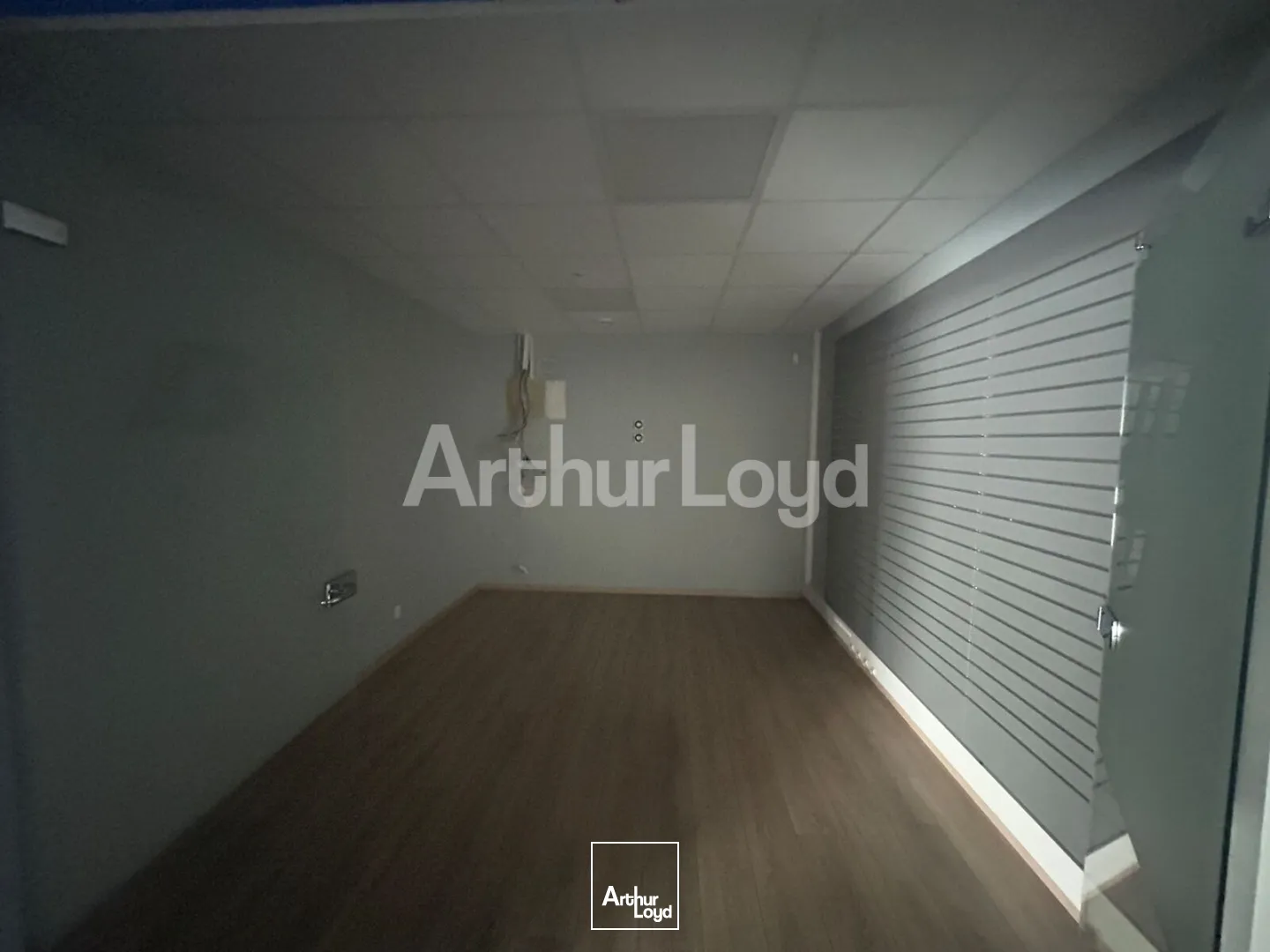 Locaux commerciaux - Location - ENGLOS - 59320 - 223-635 - 7893184