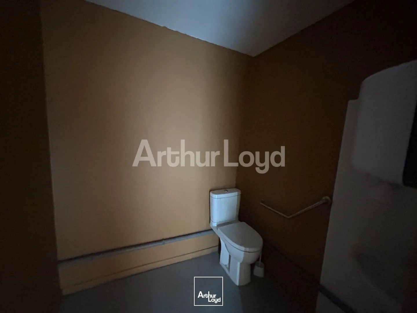 Locaux commerciaux - Location - ENGLOS - 59320 - 223-635 - 7893191