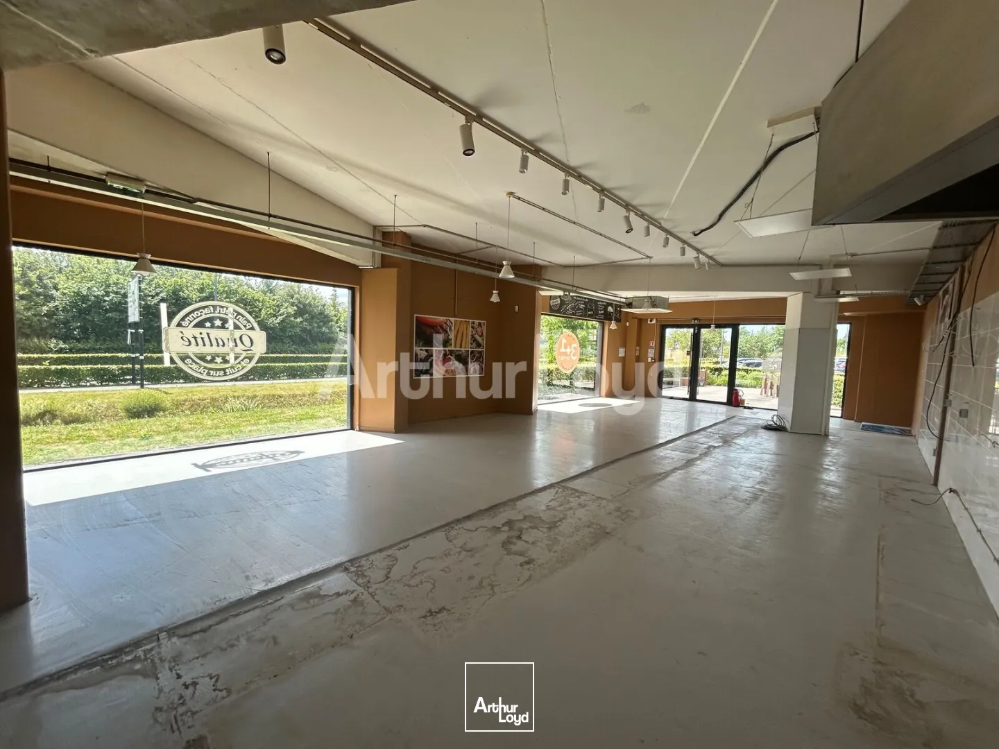 Locaux commerciaux - Location - ENGLOS - 59320 - 223-635 - 7893192