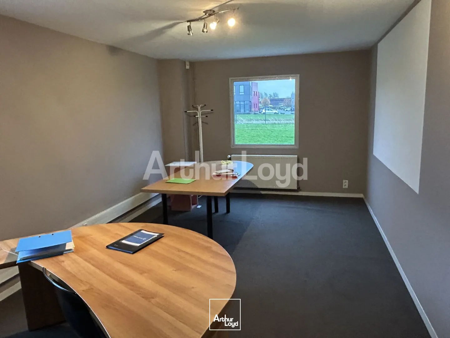 Locaux d'activité & Entrepôts - Location - HALLENNES LEZ HAUBOURDIN - 59320 - 930-930 - 7893244