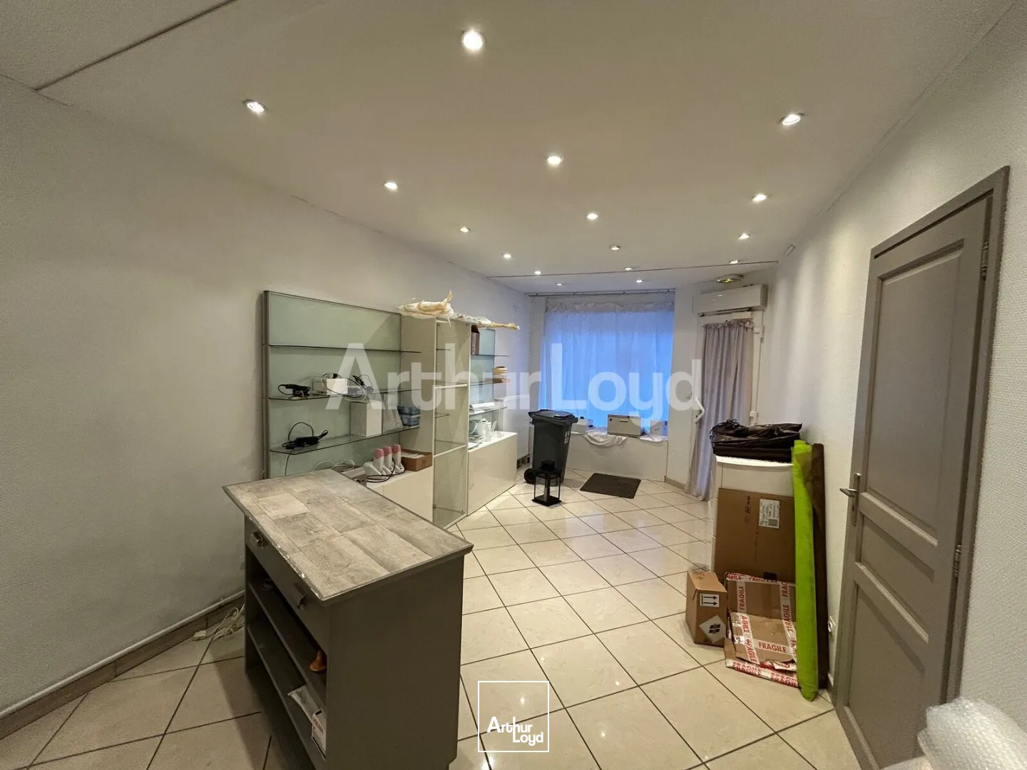 Locaux commerciaux - Location - SAINT ANDRE LEZ LILLE - 59350 - 100-100 - 7893348