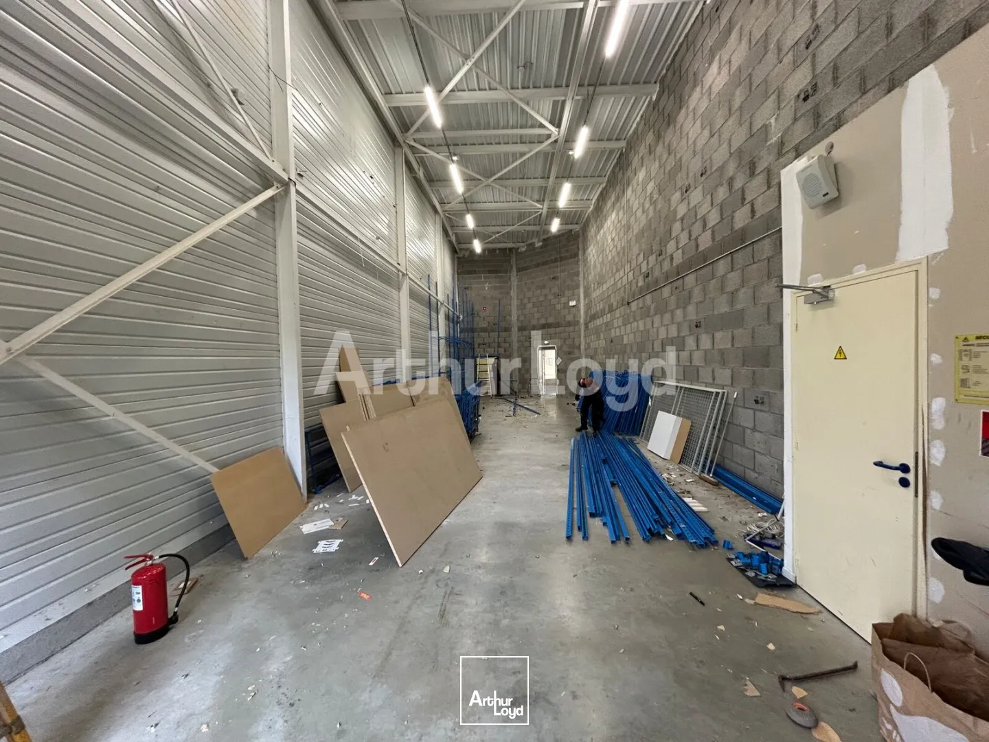 Locaux commerciaux - Location - SAINT MARTIN BOULOGNE - 62280 - 817-817 - 7893797