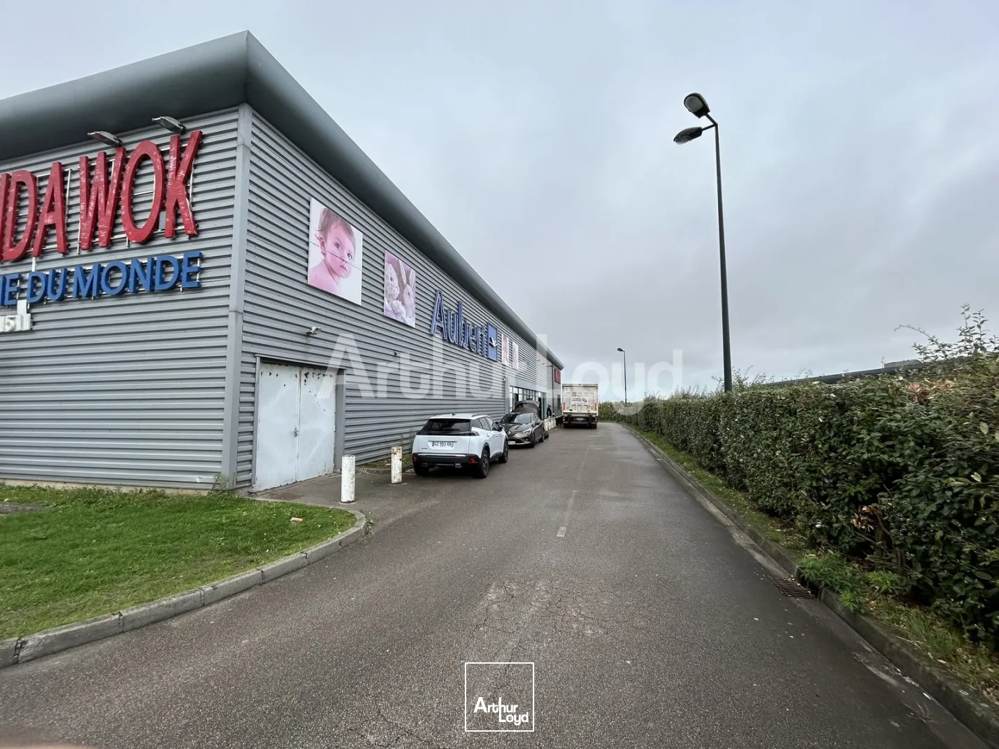 Locaux commerciaux - Location - SAINT MARTIN BOULOGNE - 62280 - 817-817 - 7893791