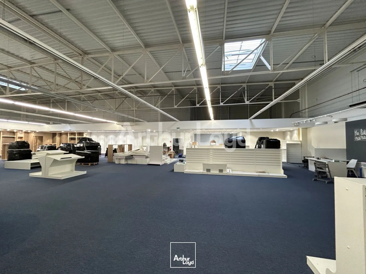 Locaux commerciaux - Location - SAINT MARTIN BOULOGNE - 62280 - 817-817 - 7893800