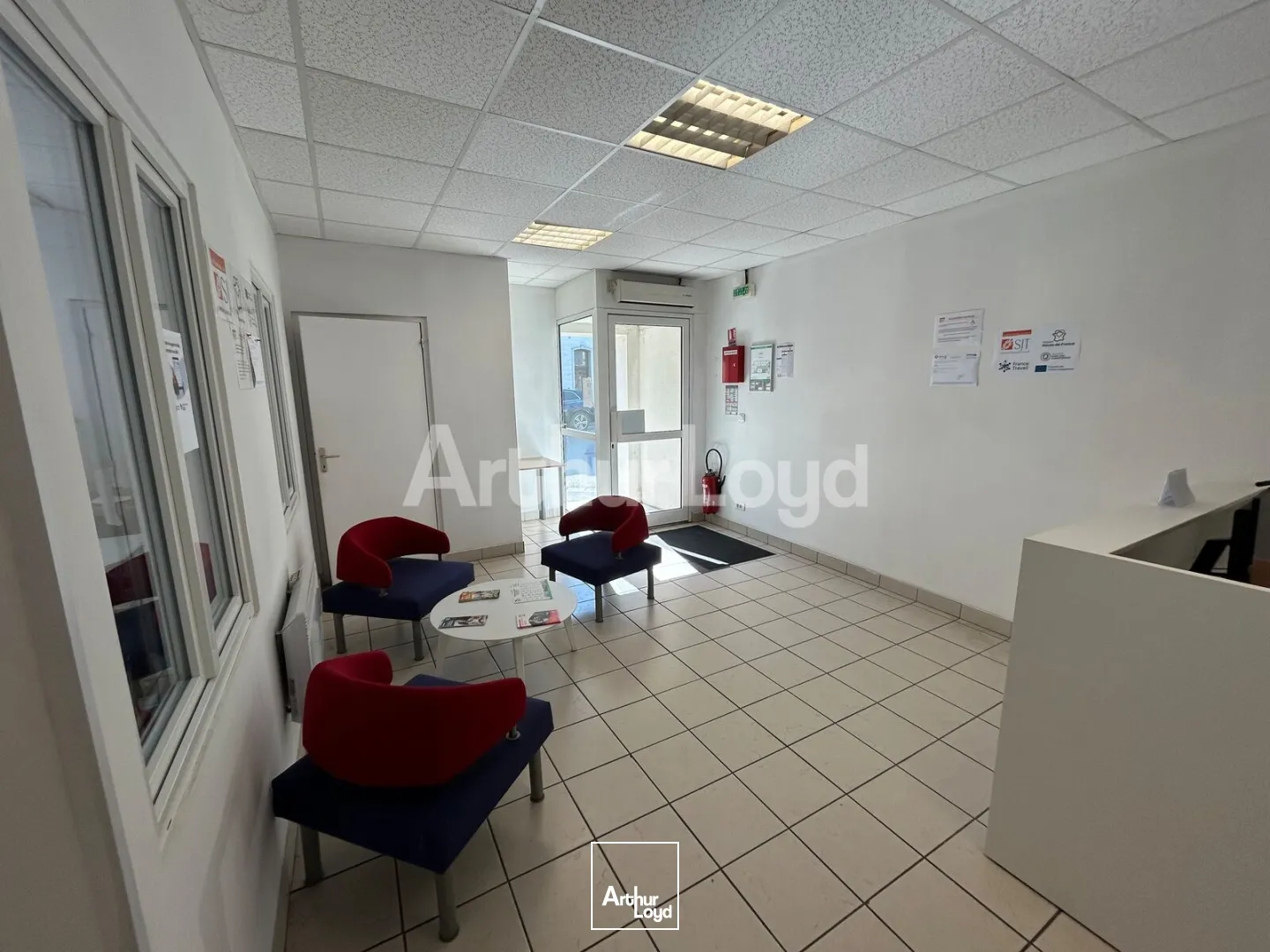 Locaux commerciaux - Location - CAMBRAI - 59400 - 250-250 - 7893826