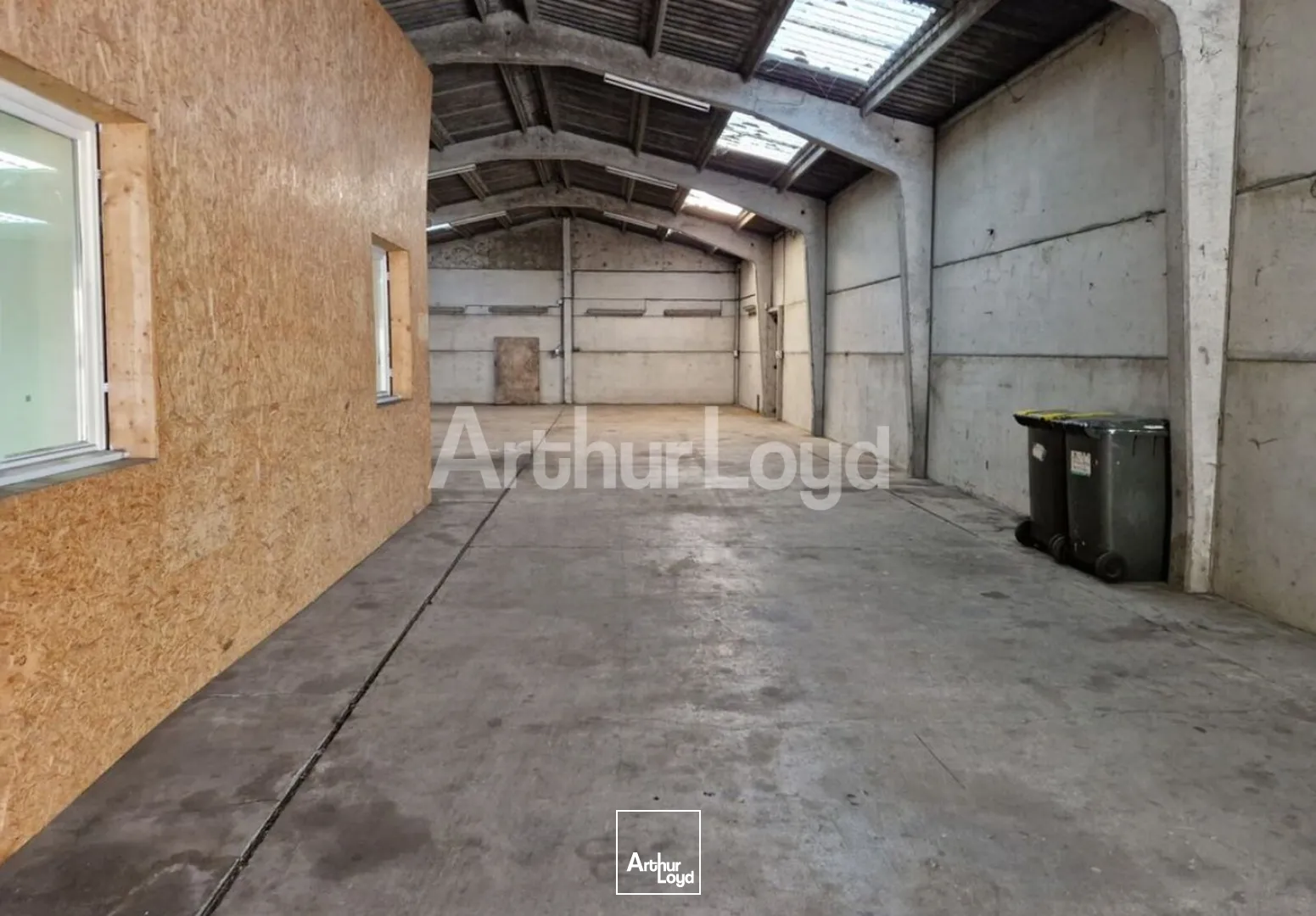 Locaux d'activité & Entrepôts - Location - SAINT VENANT - 62350 - 300-300 - 7893935