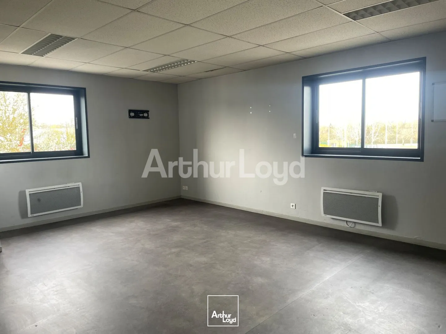 Locaux d'activité & Entrepôts - Location - DOUAI - 59500 - 877-877 - 7894103