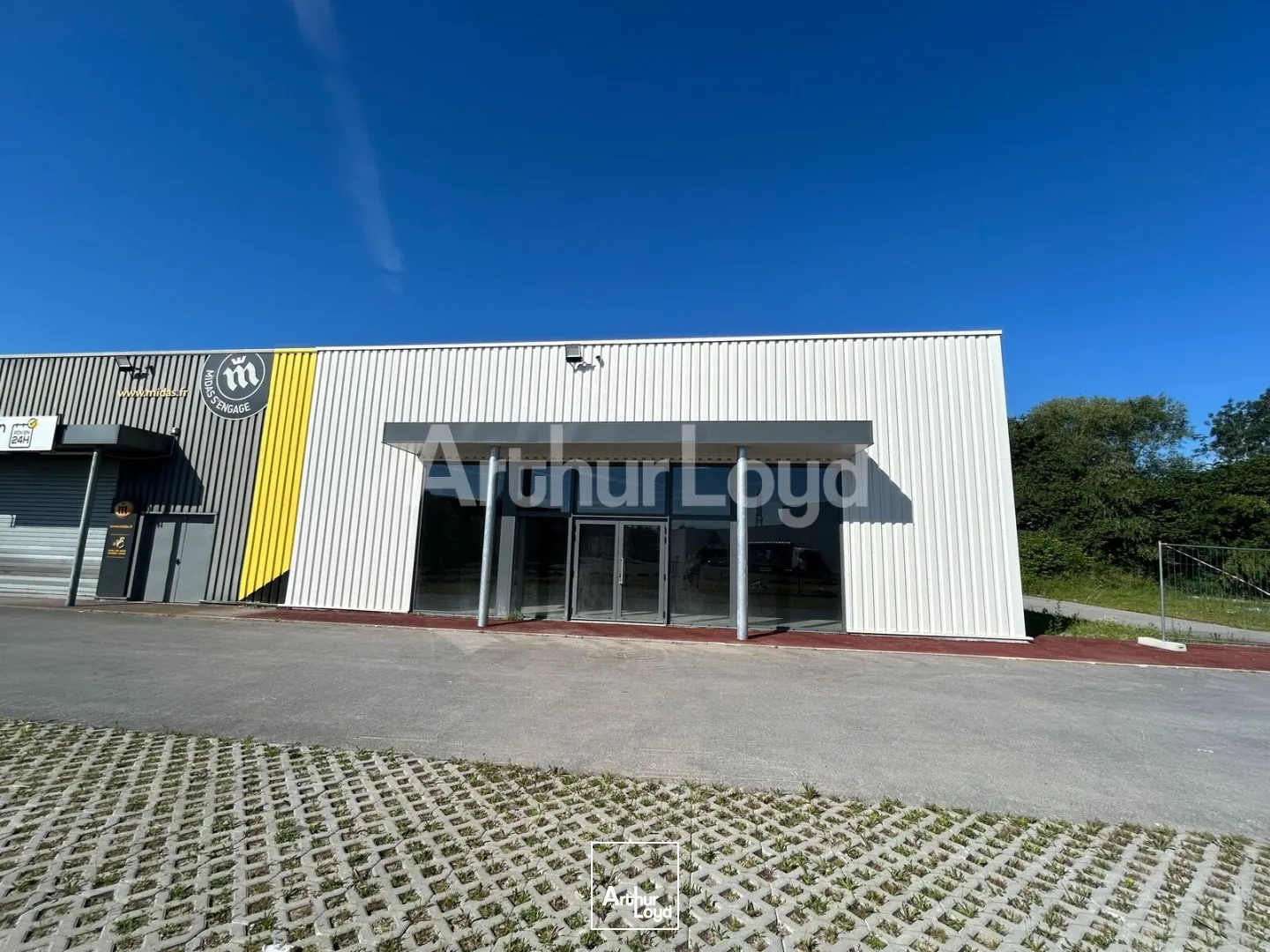Locaux commerciaux - Location - LYS LEZ LANNOY - 59390 - 384-884 - 7894253