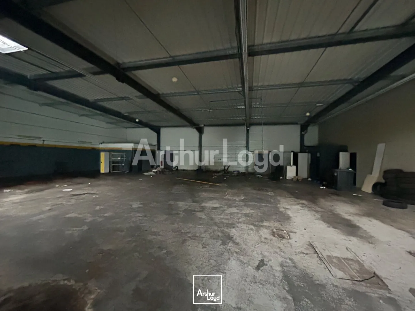 Locaux commerciaux - Location - LYS LEZ LANNOY - 59390 - 384-884 - 7894265