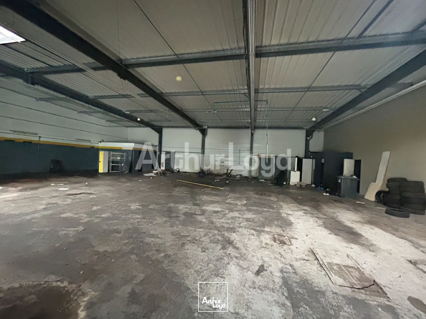 Locaux commerciaux - Location - LYS LEZ LANNOY - 59390 - 384-884 - 7894266