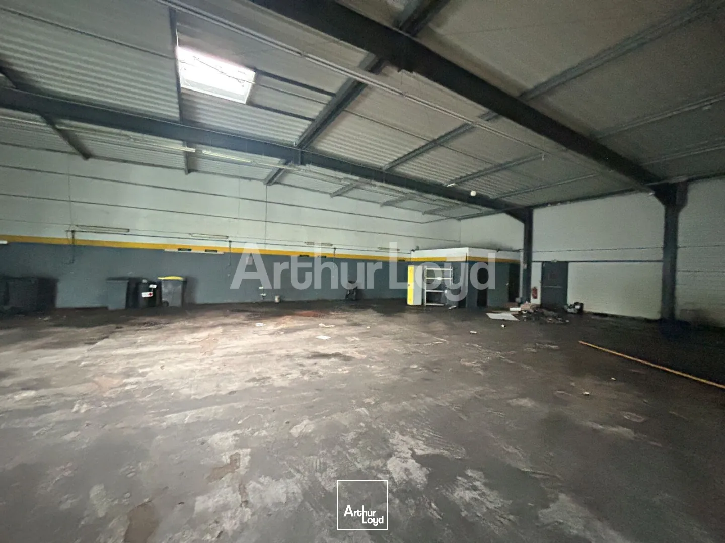 Locaux commerciaux - Location - LYS LEZ LANNOY - 59390 - 384-884 - 7894267