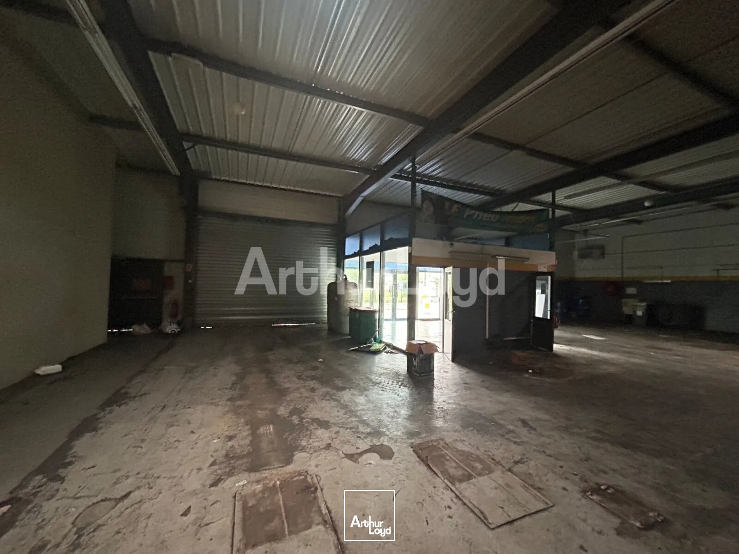 Locaux commerciaux - Location - LYS LEZ LANNOY - 59390 - 384-884 - 7894268