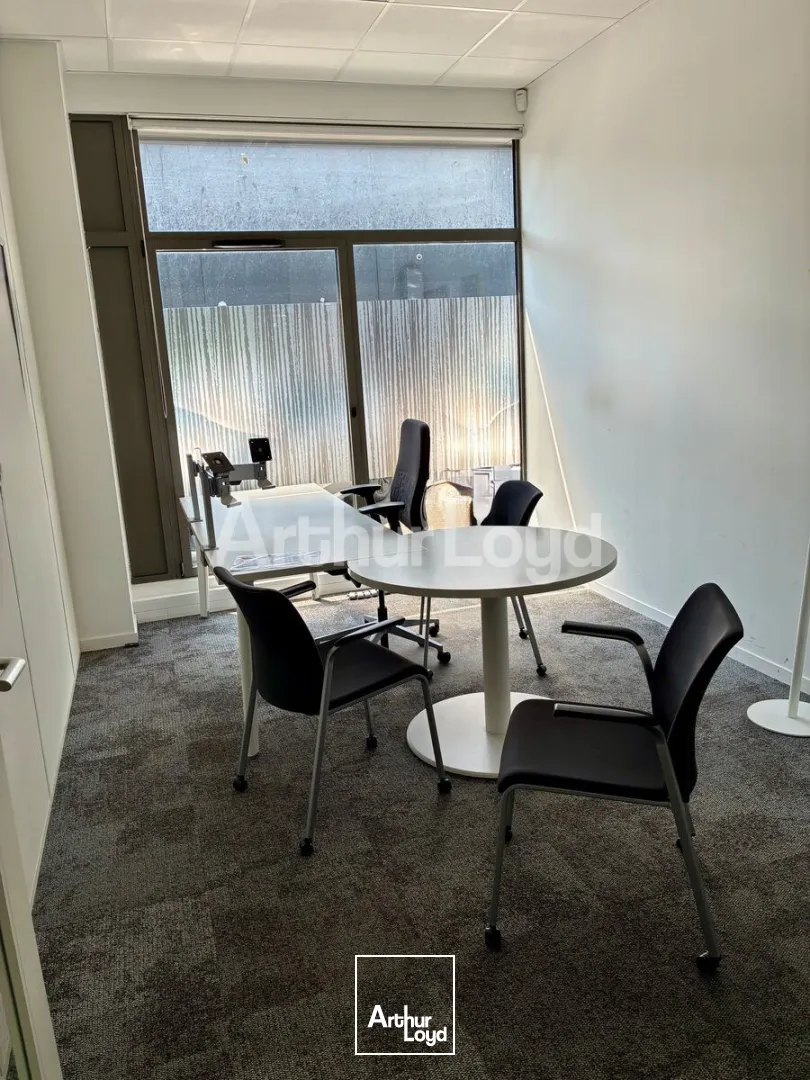 Bureaux - Location - LA CHAPELLE D'ARMENTIERES - 59930 - 300-300 - 7894325