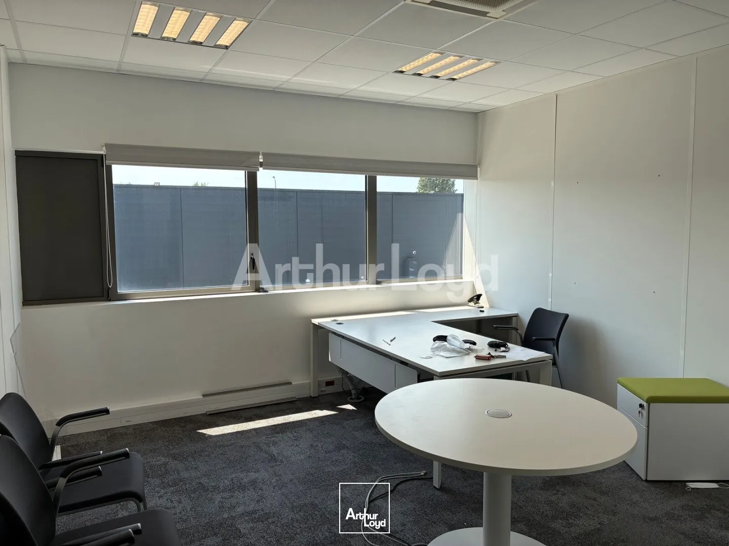 Bureaux - Location - LA CHAPELLE D'ARMENTIERES - 59930 - 300-300 - 7894327