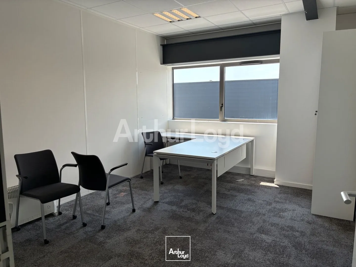Bureaux - Location - LA CHAPELLE D'ARMENTIERES - 59930 - 300-300 - 7894328