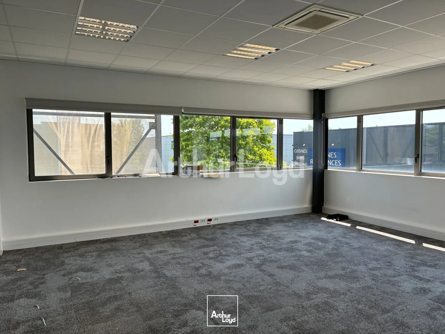 Bureaux - Location - LA CHAPELLE D'ARMENTIERES - 59930 - 300-300 - 7894329