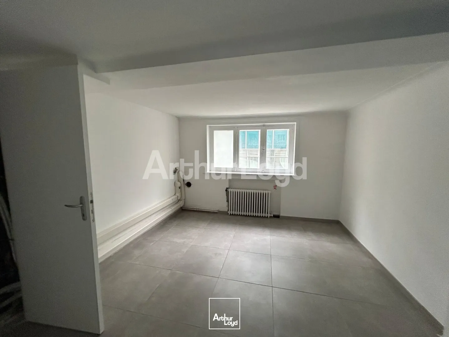 Locaux commerciaux - Location - LILLE - 59000 - 51-143 - 7894372