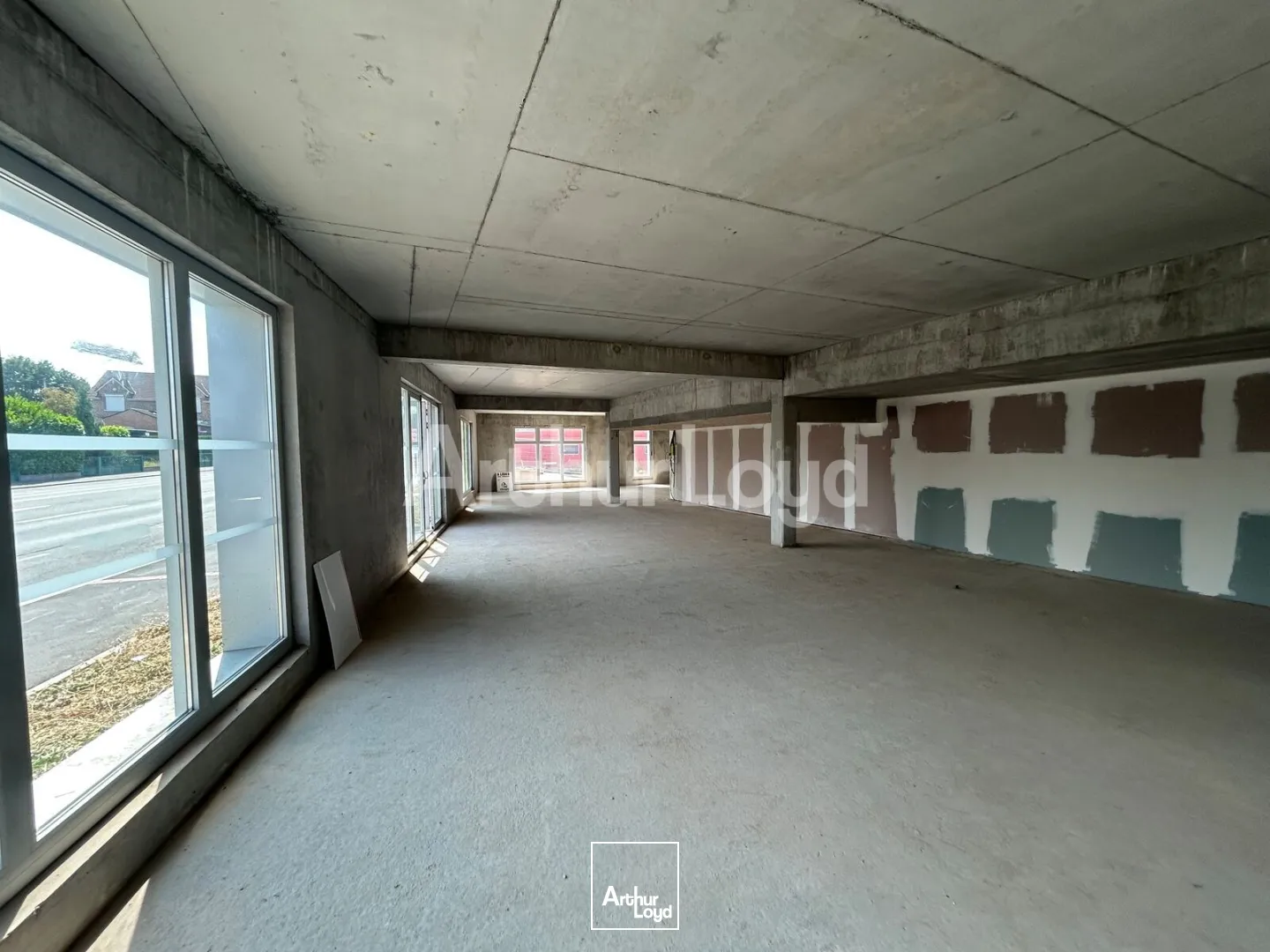 Locaux commerciaux - Location - LIEVIN - 62800 - 52.65-249.5 - 7894737
