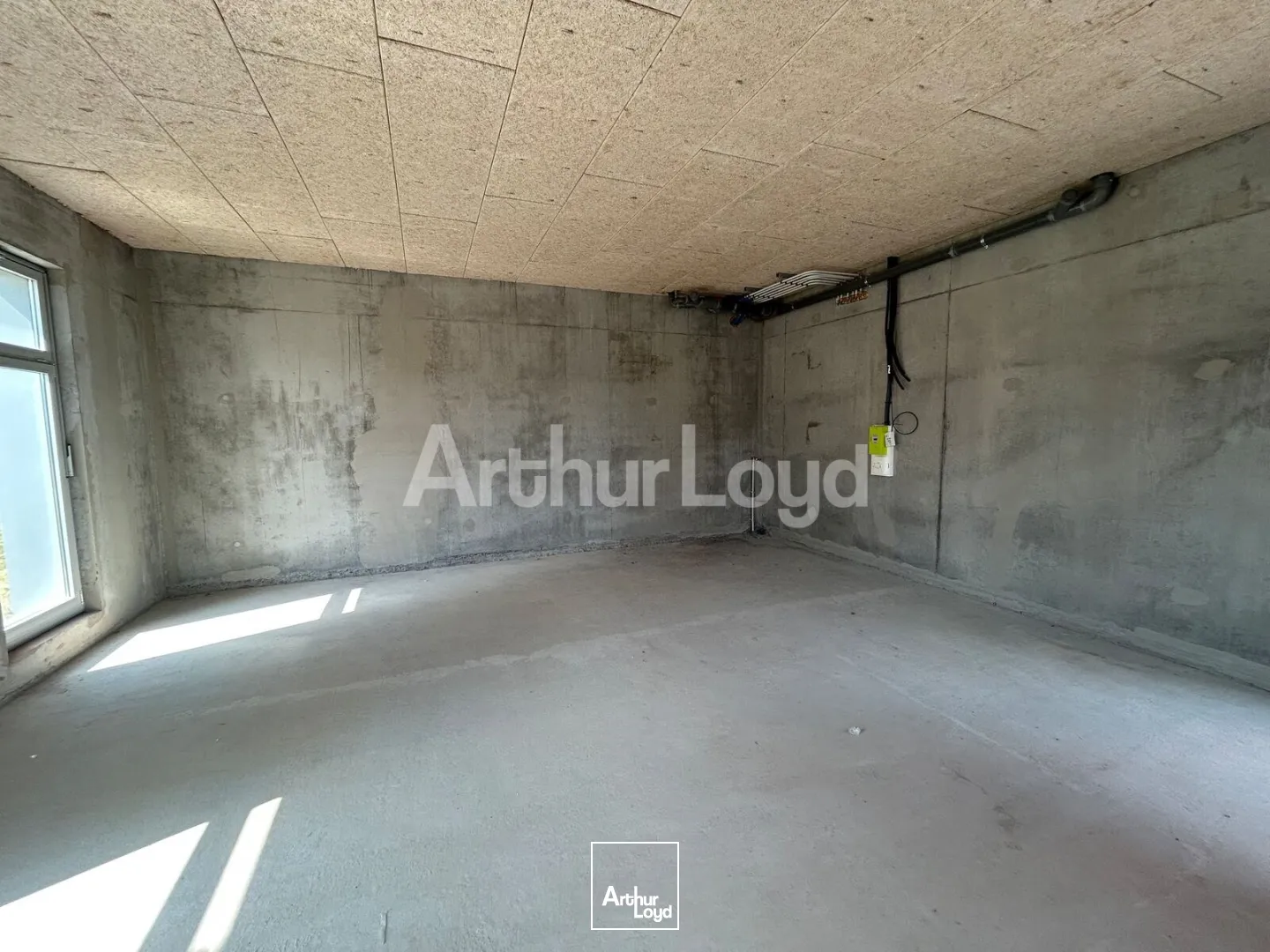 Locaux commerciaux - Location - LIEVIN - 62800 - 52.65-249.5 - 7894741