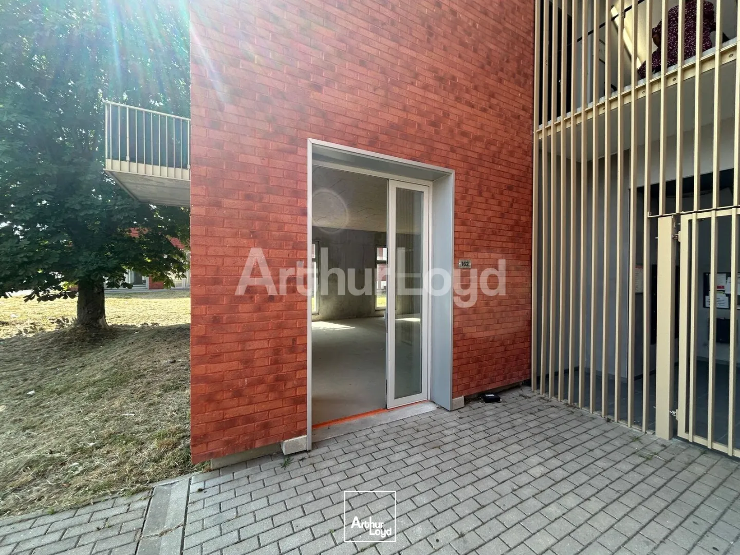 Locaux commerciaux - Location - LIEVIN - 62800 - 52.65-249.5 - 7894742