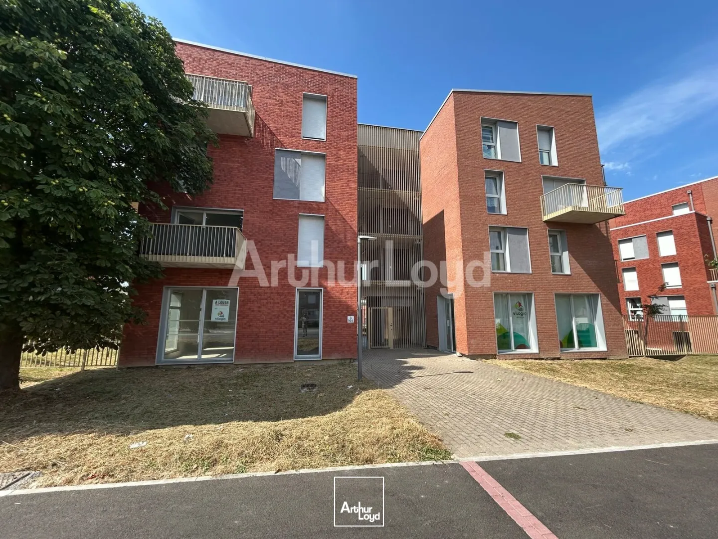 Locaux commerciaux - Location - LIEVIN - 62800 - 52.65-249.5 - 7894734