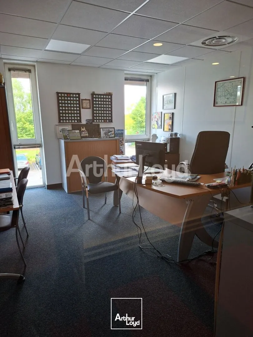 Bureaux - Location - WAMBRECHIES - 59118 - 476-2033 - 7895142
