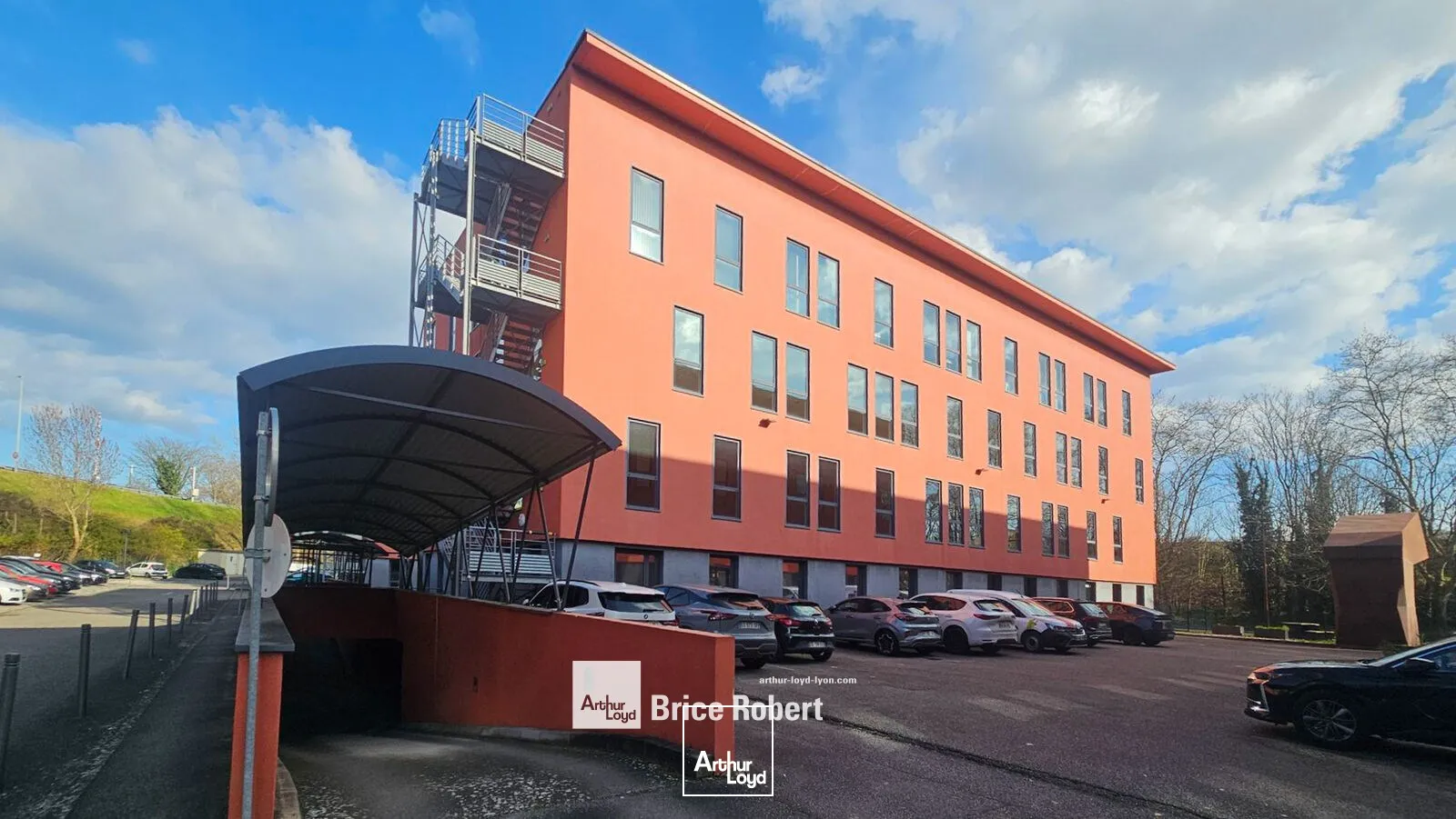 Bureaux - Location - CALUIRE ET CUIRE - 69300 - 243.7-2765.7 - 7895229