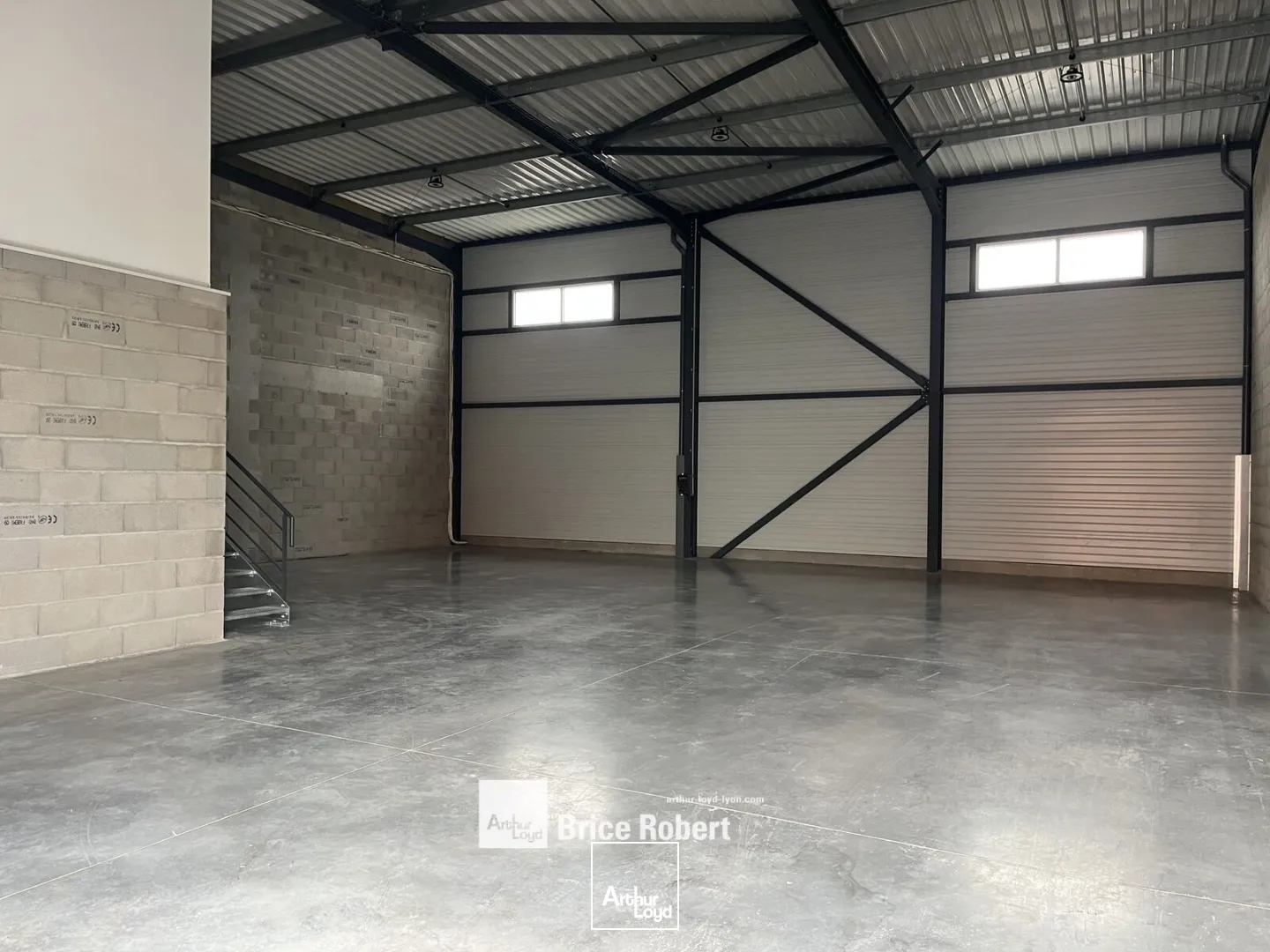 Locaux d'activité & Entrepôts - Location - CHASSIEU - 69680 - 120-1705 - 7895327