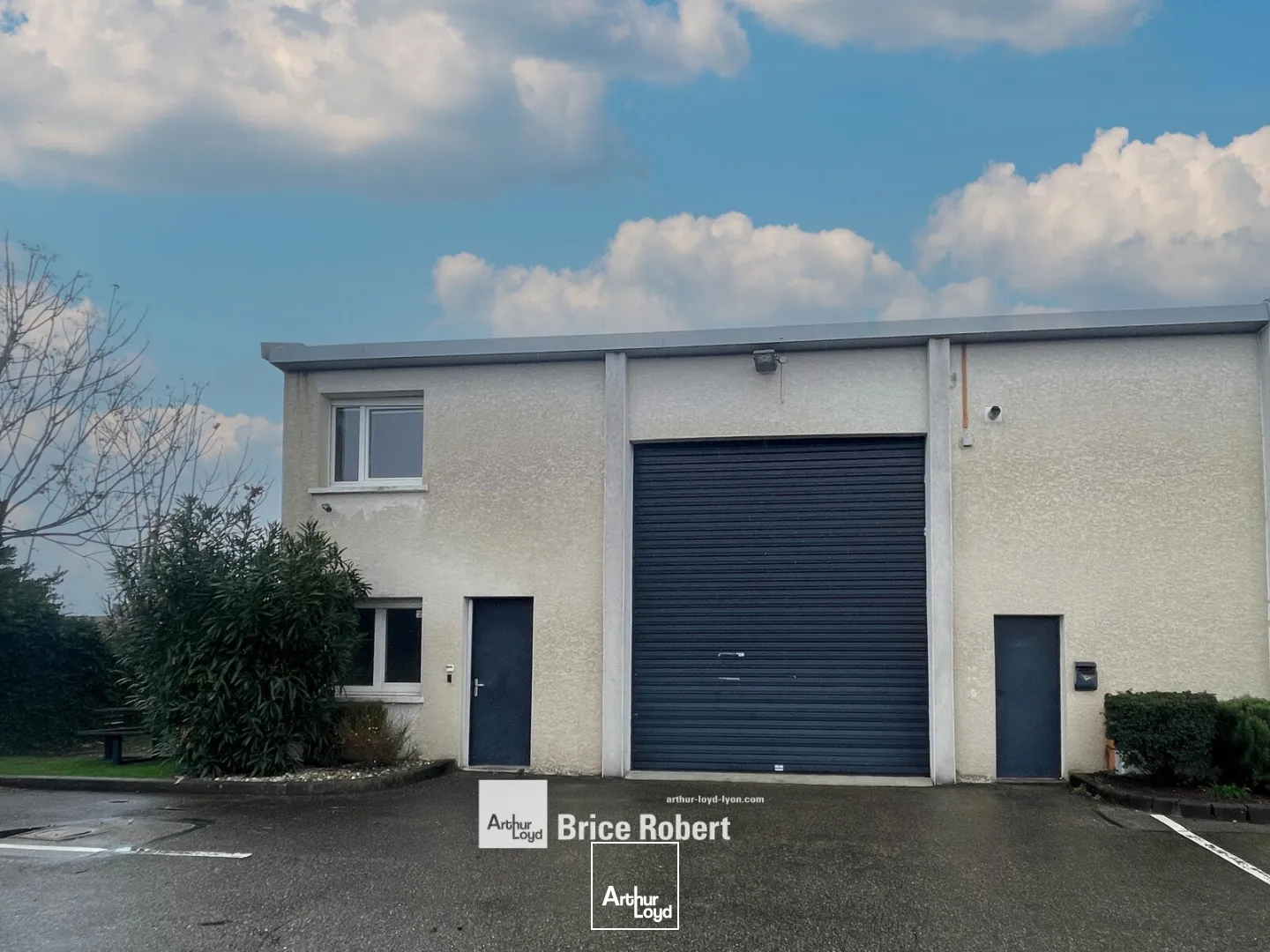 Locaux d'activité & Entrepôts - Location - DECINES CHARPIEU - 69150 - 274-1674 - 7895337