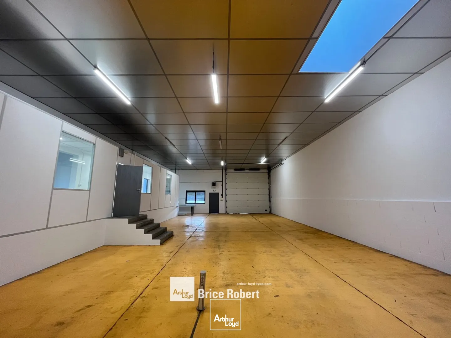 Locaux d'activité & Entrepôts - Location - VILLEURBANNE - 69100 - 300-300 - 7895372