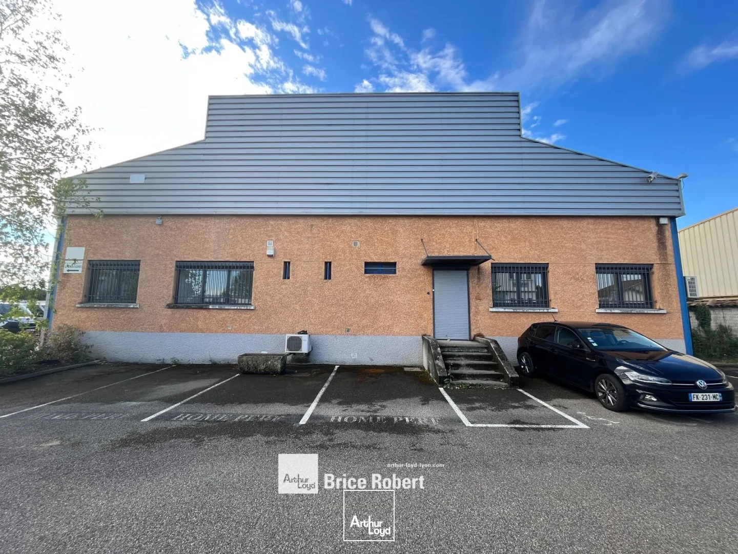 Locaux d'activité & Entrepôts - Location - VILLEURBANNE - 69100 - 300-300 - 7895371