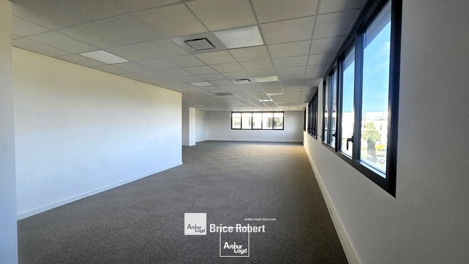Bureaux - Location - DARDILLY - 69570 - 111.7-2165.6 - 7895516
