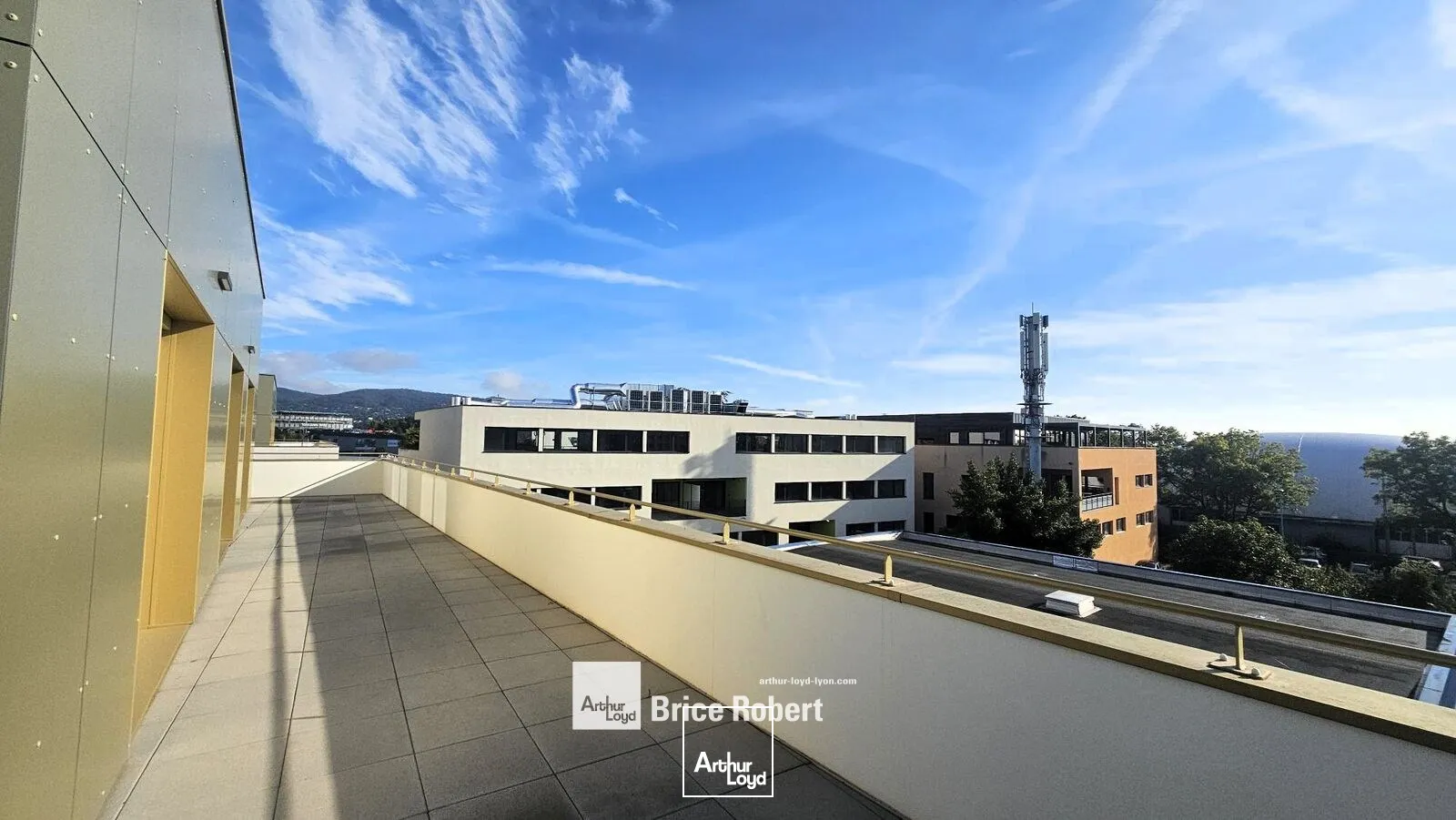 Bureaux - Location - DARDILLY - 69570 - 111.7-2165.6 - 7895521