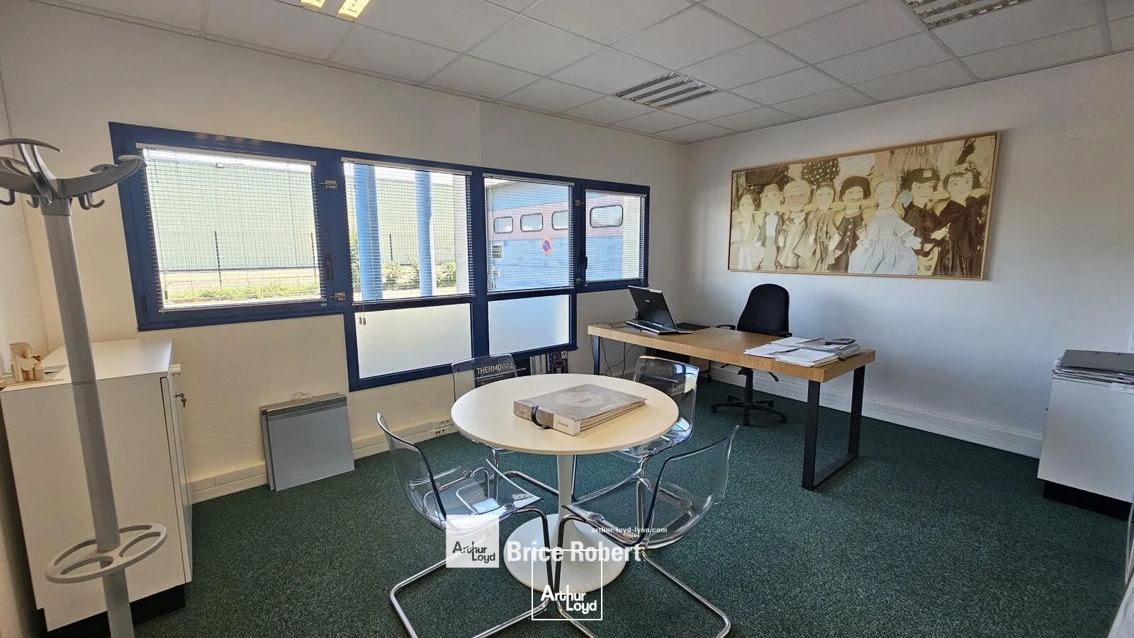 Bureaux - Location - BRON - 69500 - 334.4-334.4 - 7895526