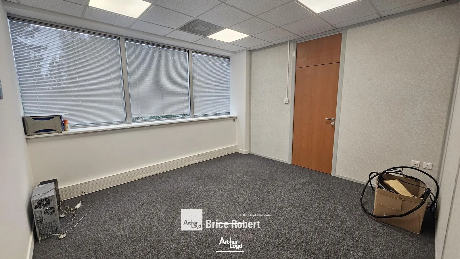Bureaux - Location - SAINT PRIEST - 69800 - 234-857 - 7895554