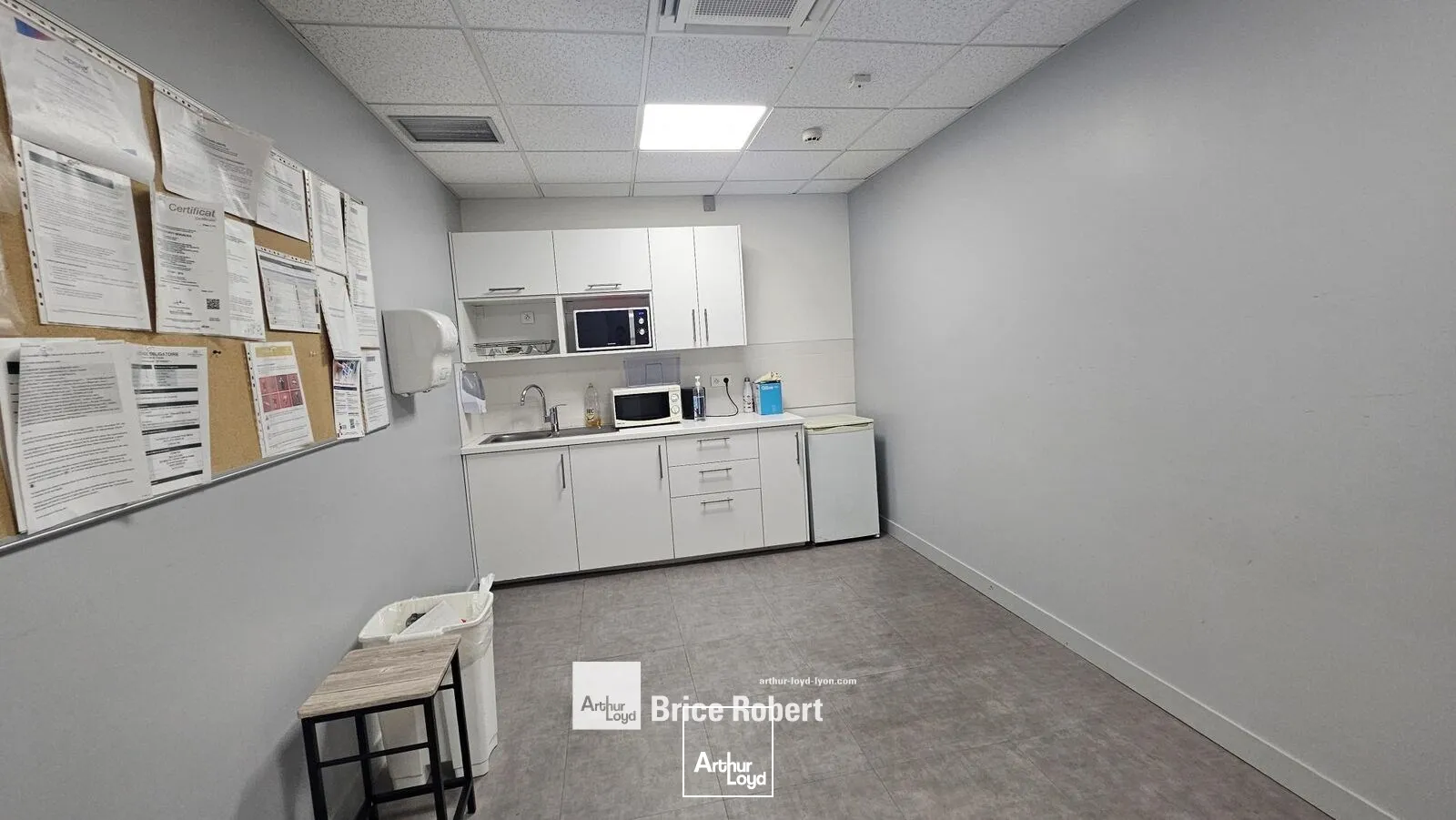 Bureaux - Location - SAINT PRIEST - 69800 - 234-857 - 7895560