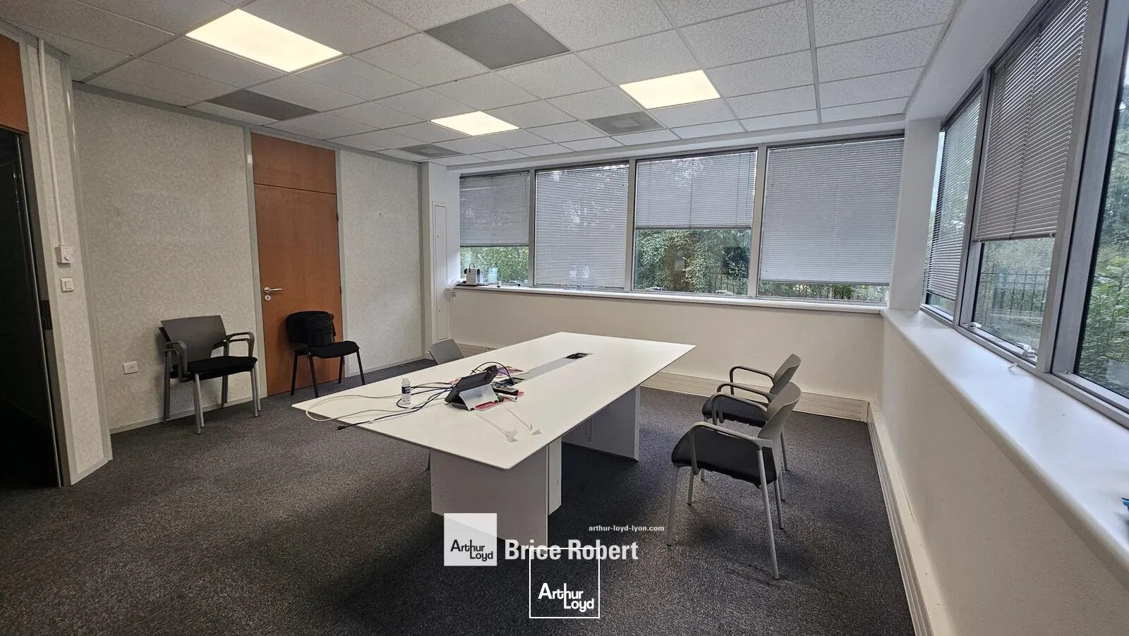 Bureaux - Location - SAINT PRIEST - 69800 - 234-857 - 7895553
